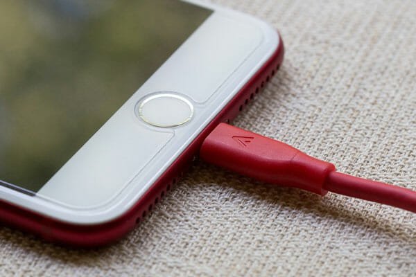 Why Is iPhone, iPad, iPod Touch Not Charging And How To Solve